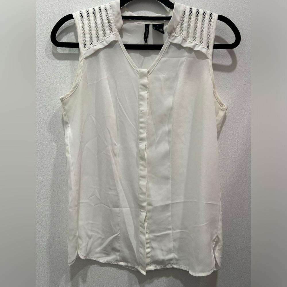 Sleeveless Button Up Top